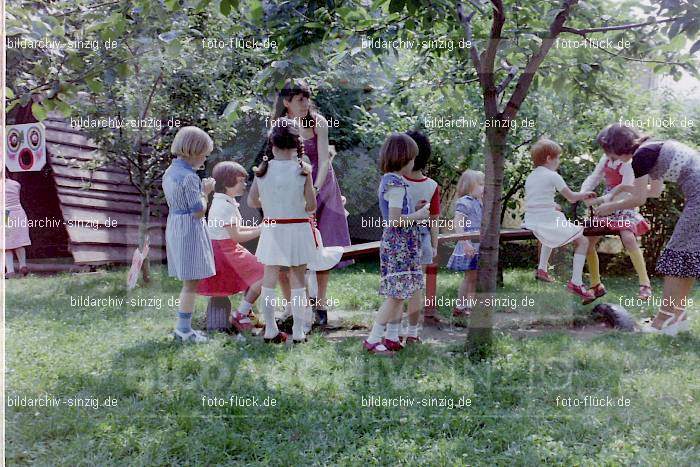 1978 Abschlussfeier im Kindergarten in Sinzig: BSKNSN-011599