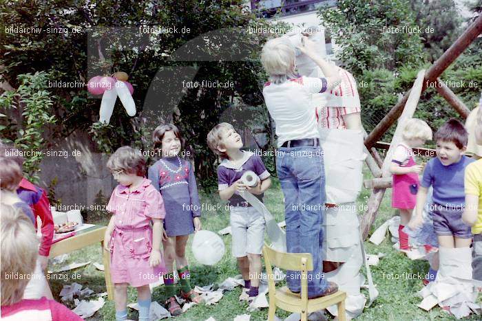 1978 Abschlussfeier im Kindergarten in Sinzig: BSKNSN-011601