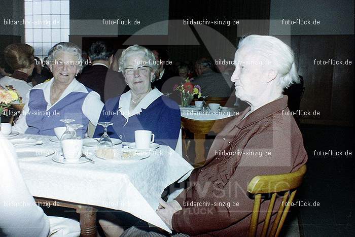 1978 Seniorenfeier Sinzig im Helenensaal: SNSNHL-011679