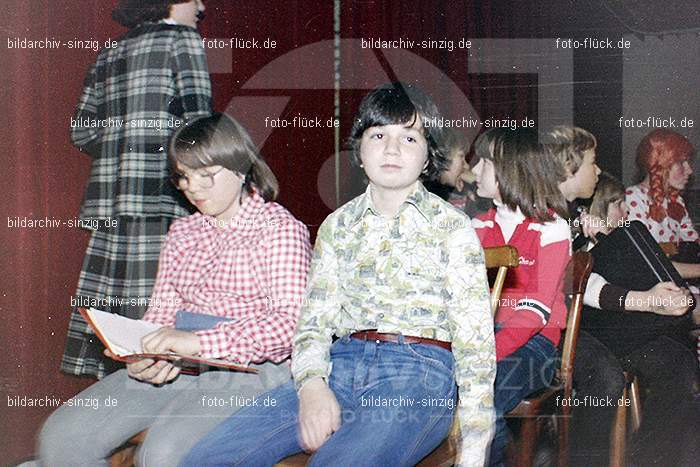 1978 Weihnachtsfeier für die Kinder der Angestellten der Agrob: WHFRKNNGGR-011812