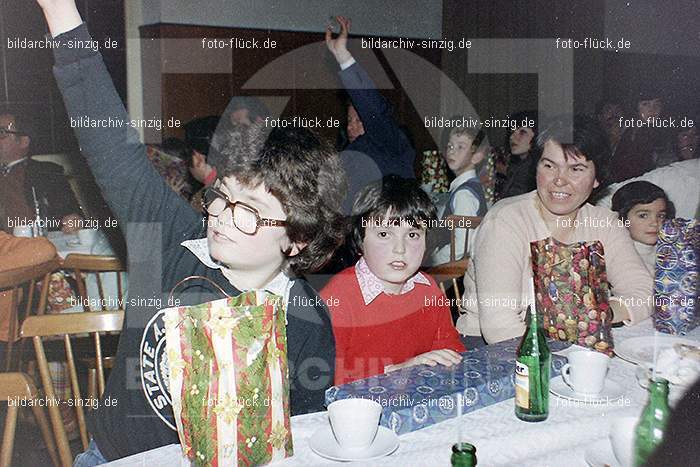 1978 Weihnachtsfeier für die Kinder der Angestellten der Agrob: WHFRKNNGGR-011851