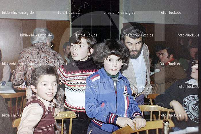 1978 Weihnachtsfeier für die Kinder der Angestellten der Agrob: WHFRKNNGGR-011852