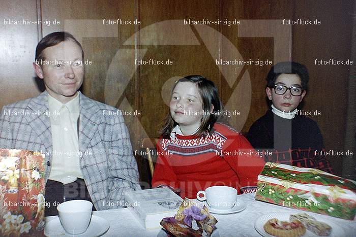 1978 Weihnachtsfeier für die Kinder der Angestellten der Agrob: WHFRKNNGGR-011861