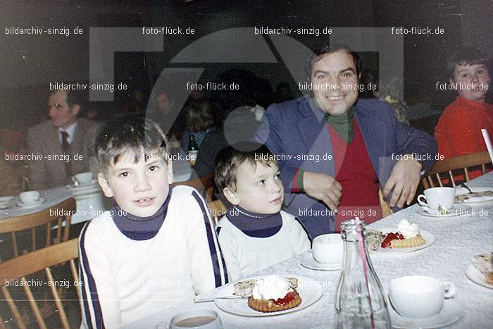 1978 Weihnachtsfeier für die Kinder der Angestellten der Agrob: WHFRKNNGGR-011891