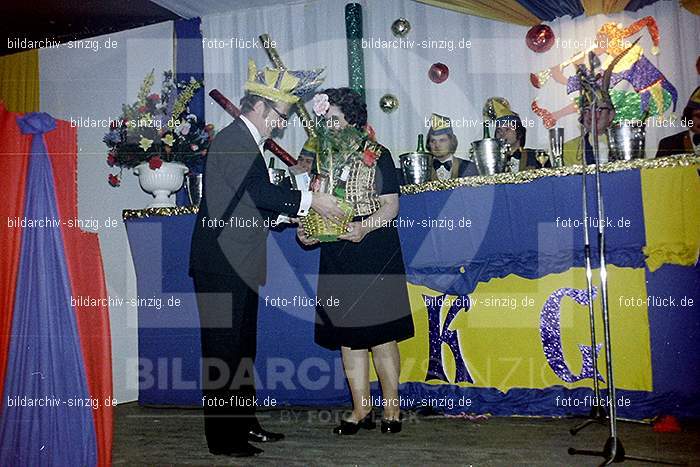 1974 Prinzenproklamation im Helenensaal Sinzig: PRHLSN-012110