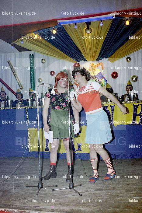 1974 Prinzenproklamation im Helenensaal Sinzig: PRHLSN-012128