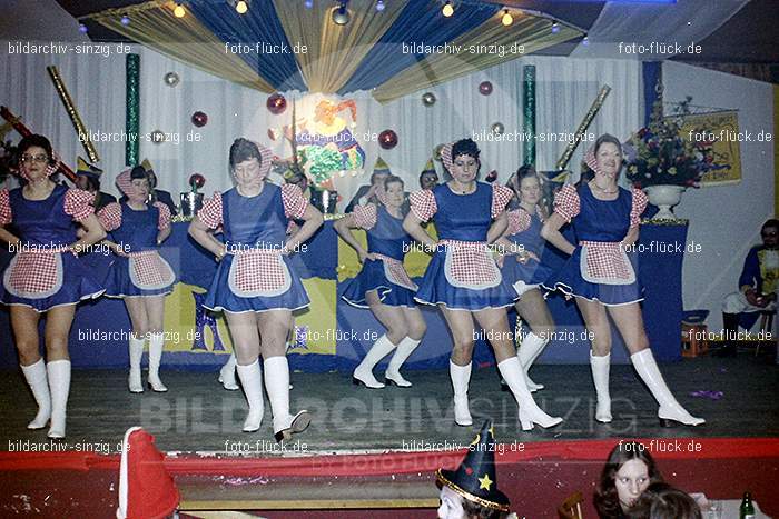 1974 Prinzenproklamation im Helenensaal Sinzig: PRHLSN-012130