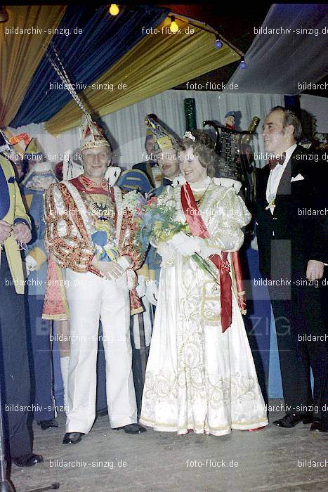 1974 Prinzenproklamation im Helenensaal Sinzig: PRHLSN-012142