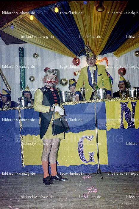 1974 Prinzenproklamation im Helenensaal Sinzig: PRHLSN-012150