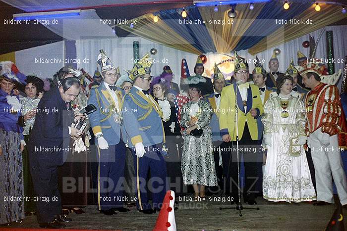 1974 Prinzenproklamation im Helenensaal Sinzig: PRHLSN-012157