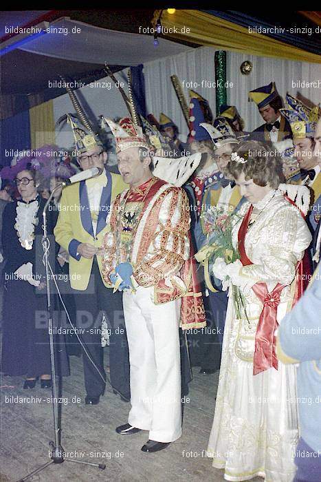 1974 Prinzenproklamation im Helenensaal Sinzig: PRHLSN-012159