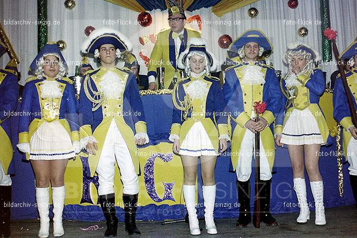 1974 Prinzenproklamation im Helenensaal Sinzig: PRHLSN-012162