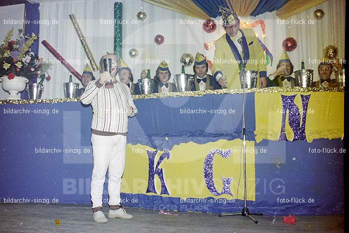 1974 Prinzenproklamation im Helenensaal Sinzig: PRHLSN-012164