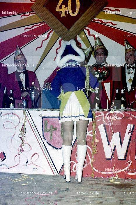 1974 Karnevalssitzung Westum im Saal Herges: KRWSSLHR-012359