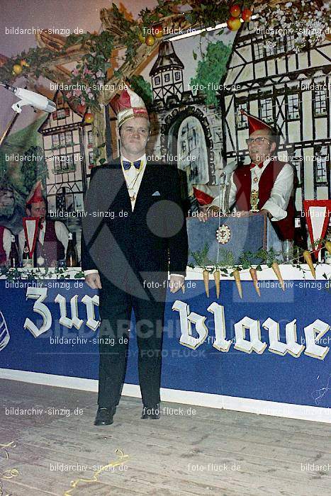 1974 Karnevalssitzung Westum im Saal Herges: KRWSSLHR-012383
