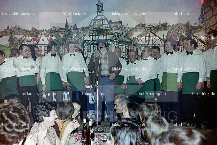 1974 Karnevalssitzung Westum im Saal Herges: KRWSSLHR-012400