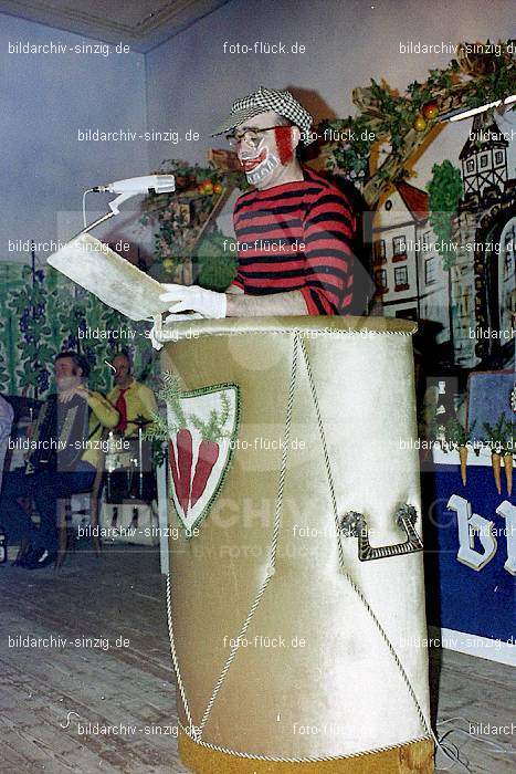1974 Karnevalssitzung Westum im Saal Herges: KRWSSLHR-012407