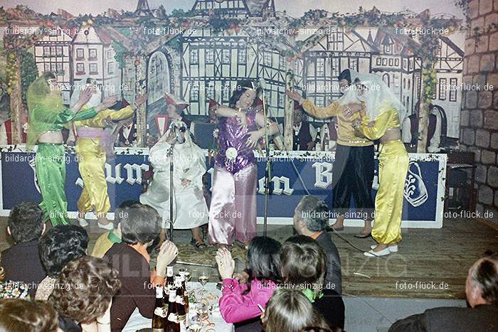 1974 Karnevalssitzung Westum im Saal Herges: KRWSSLHR-012413