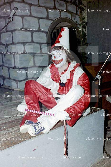 1974 Karnevalssitzung Westum im Saal Herges: KRWSSLHR-012428