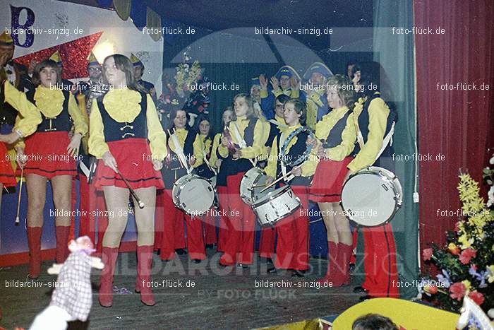 1974 Prinzenproklamation im Helenensaal Sinzig: PRHLSN-012440