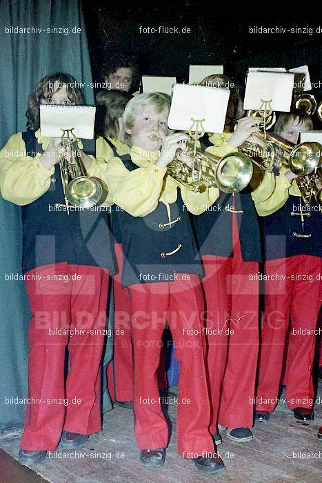 1974 Prinzenproklamation im Helenensaal Sinzig: PRHLSN-012445