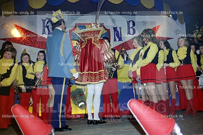 1974 Prinzenproklamation im Helenensaal Sinzig: PRHLSN-012448