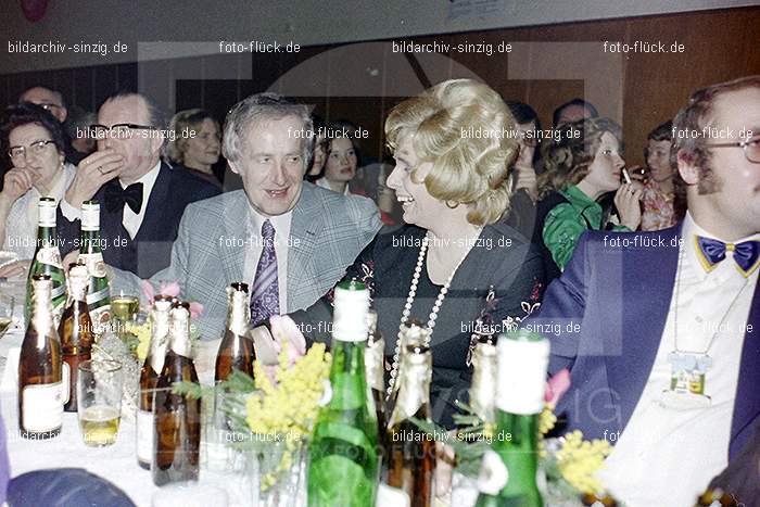 1974 Prinzenproklamation im Helenensaal Sinzig: PRHLSN-012454