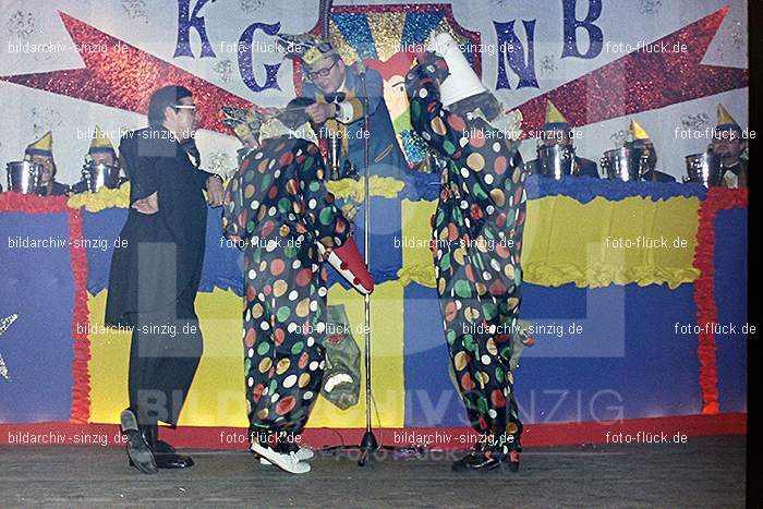 1974 Prinzenproklamation im Helenensaal Sinzig: PRHLSN-012462