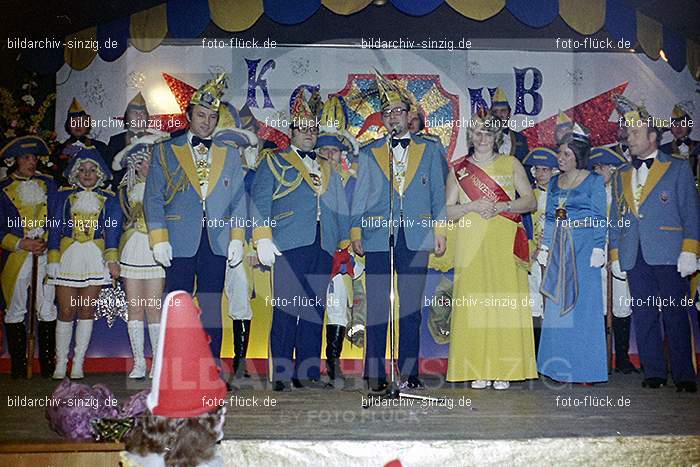 1974 Prinzenproklamation im Helenensaal Sinzig: PRHLSN-012478