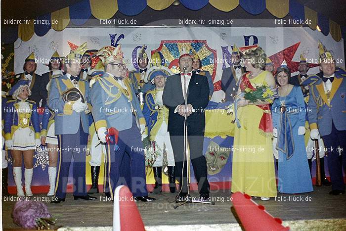 1974 Prinzenproklamation im Helenensaal Sinzig: PRHLSN-012483