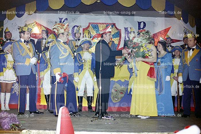 1974 Prinzenproklamation im Helenensaal Sinzig: PRHLSN-012484