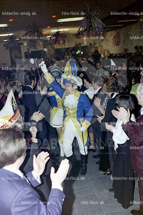 1974 Prinzenproklamation im Helenensaal Sinzig: PRHLSN-012486