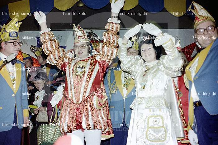 1974 Prinzenproklamation im Helenensaal Sinzig: PRHLSN-012487