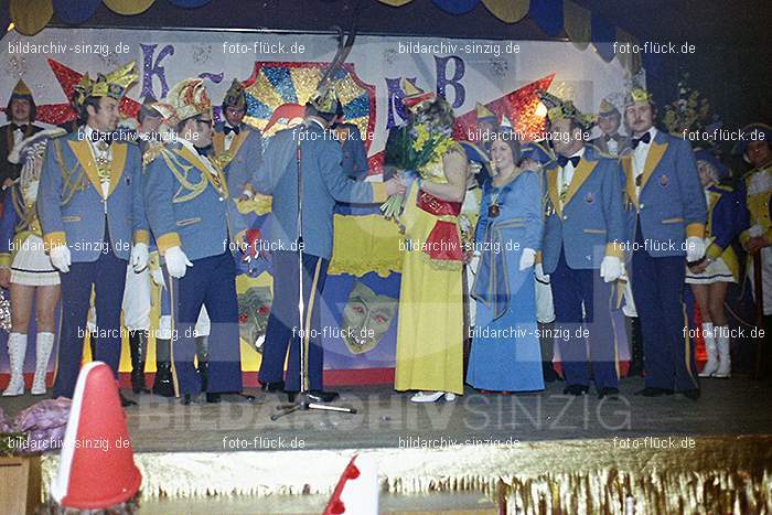 1974 Prinzenproklamation im Helenensaal Sinzig: PRHLSN-012490