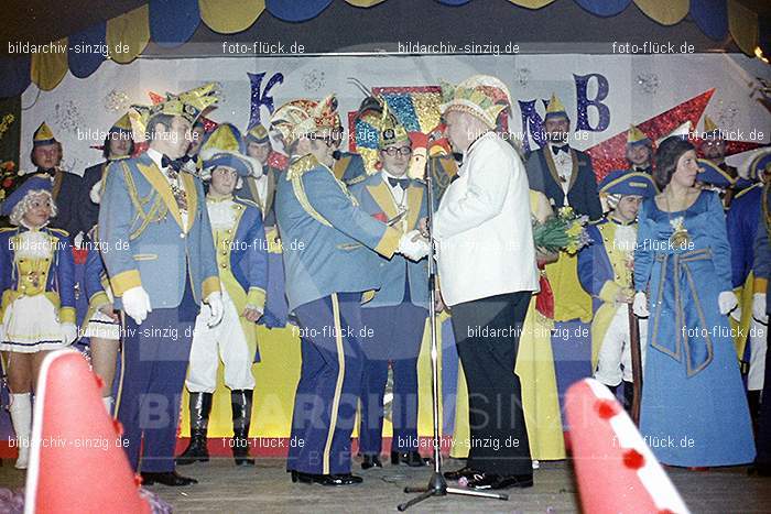 1974 Prinzenproklamation im Helenensaal Sinzig: PRHLSN-012493