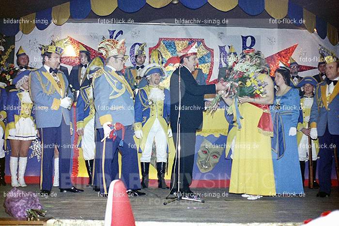 1974 Prinzenproklamation im Helenensaal Sinzig: PRHLSN-012495