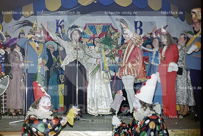 1974 Prinzenproklamation im Helenensaal Sinzig: PRHLSN-012502