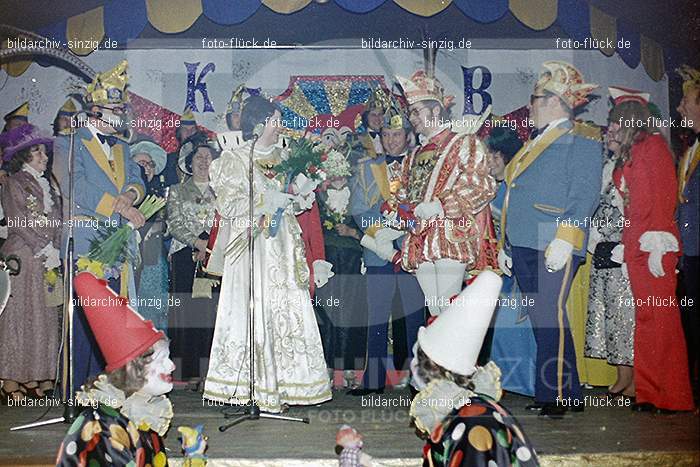 1974 Prinzenproklamation im Helenensaal Sinzig: PRHLSN-012504