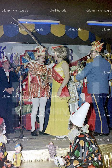 1974 Prinzenproklamation im Helenensaal Sinzig: PRHLSN-012505