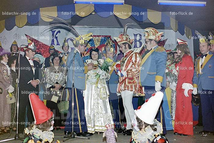 1974 Prinzenproklamation im Helenensaal Sinzig: PRHLSN-012507