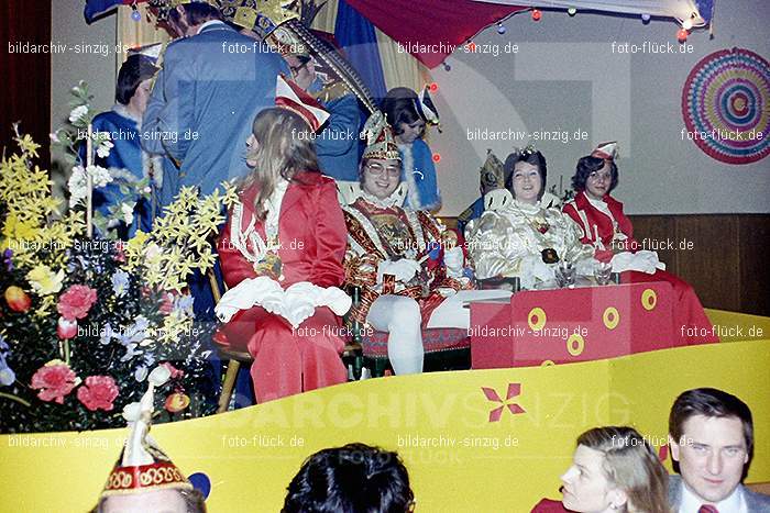 1974 Prinzenproklamation im Helenensaal Sinzig: PRHLSN-012513