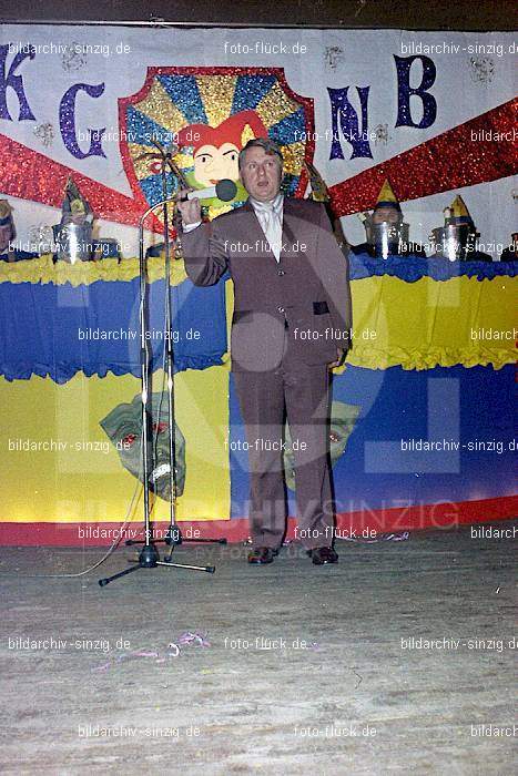 1974 Prinzenproklamation im Helenensaal Sinzig: PRHLSN-012531