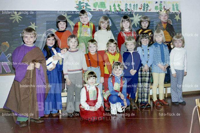 1974 Kindergarten St. Peter Heilige 3 Könige: KNSTPTHLKN-012553