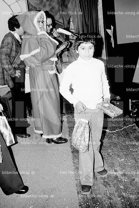 1974 Weihnachtsfeier für die Kinder der Angestellten der Agrob: WHFRKNNGGR-012612