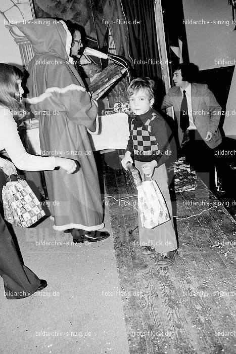 1974 Weihnachtsfeier für die Kinder der Angestellten der Agrob: WHFRKNNGGR-012616