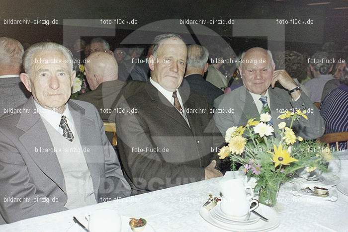 1974 Seniorenkaffee im Helenensaal Sinzig: SNHLSN-012738