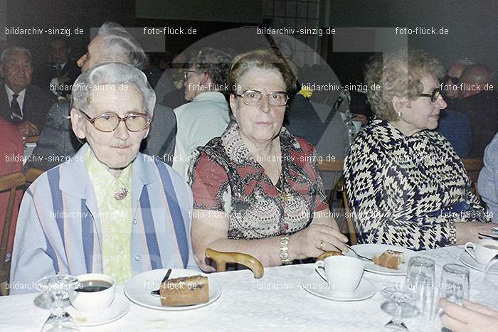 1974 Seniorenkaffee im Helenensaal Sinzig: SNHLSN-012770