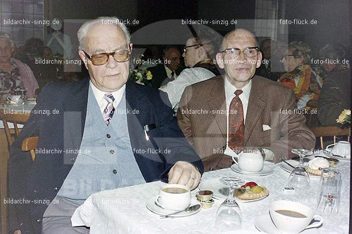 1974 Seniorenkaffee im Helenensaal Sinzig: SNHLSN-012778