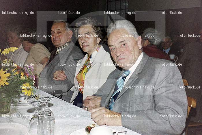 1974 Seniorenkaffee im Helenensaal Sinzig: SNHLSN-012790