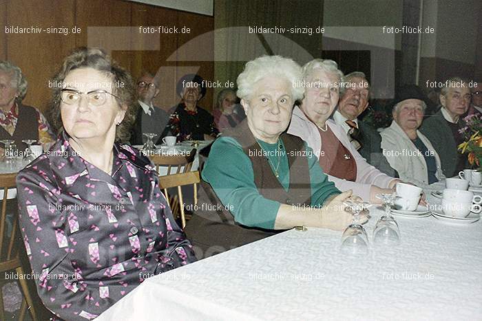 1974 Seniorenkaffee im Helenensaal Sinzig: SNHLSN-012811
